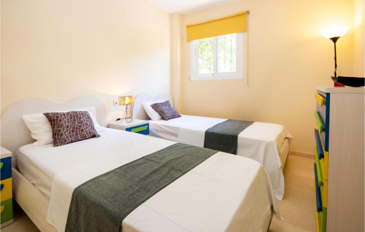 Apartamento Awesome In Elviria With Wifi